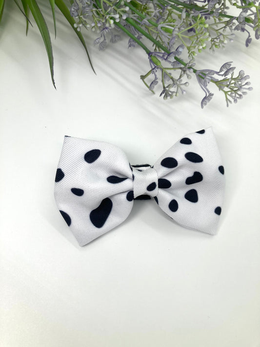 Monochrome bow tie